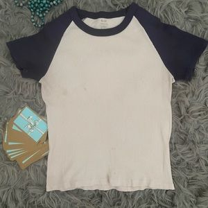 Discounted brandy melville cropped tee! 💙🎀